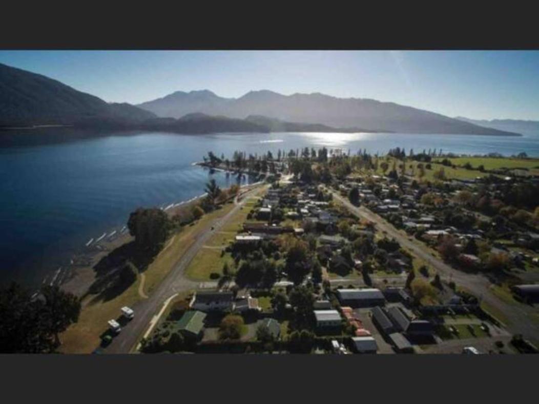 Te Anau Holiday Home - Free Wifi - Free Bikes & Kayaks - Short Walk To Lake & Town - Top Views Bagian luar foto