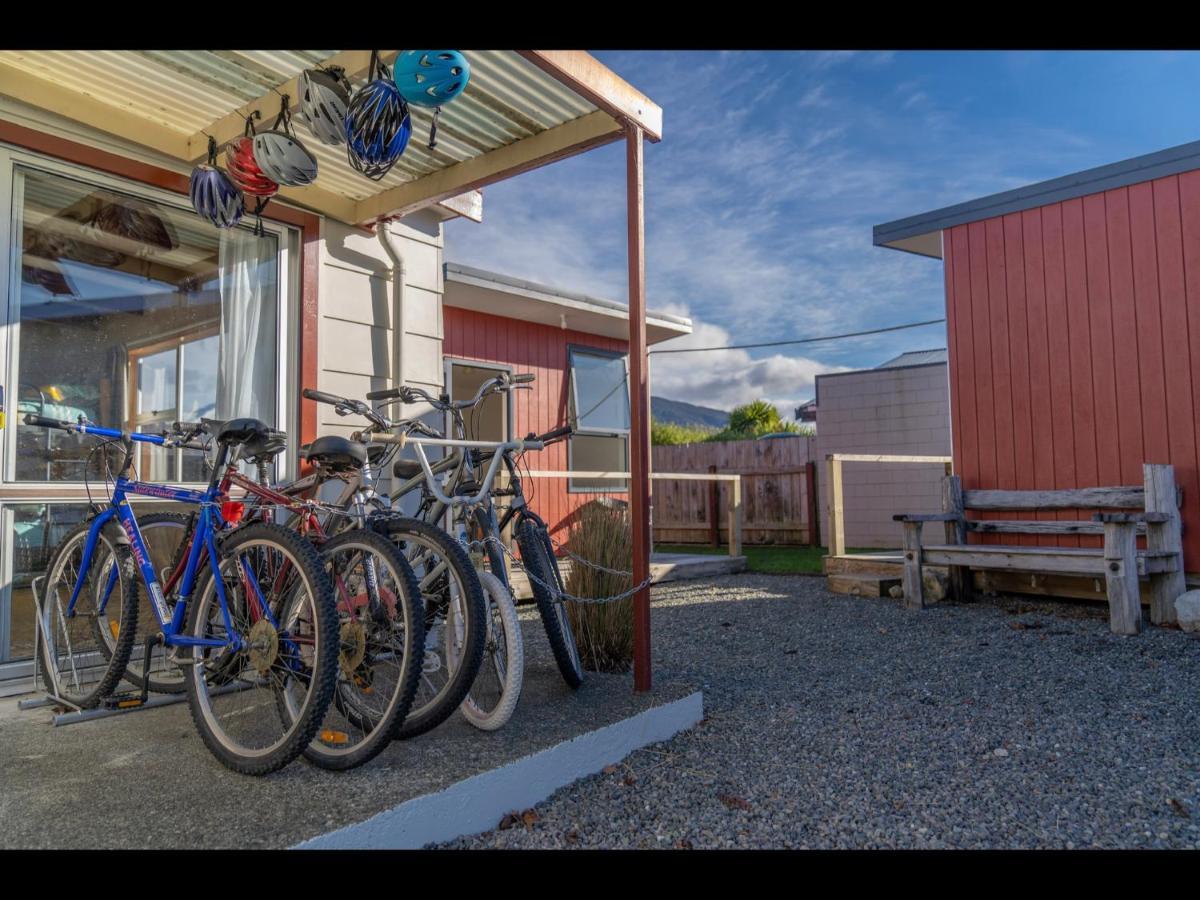 Te Anau Holiday Home - Free Wifi - Free Bikes & Kayaks - Short Walk To Lake & Town - Top Views Bagian luar foto